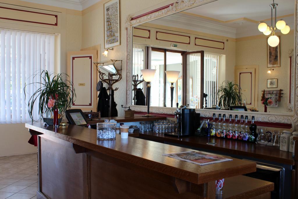 Hotel Evian Express - Terminus Eksteriør billede